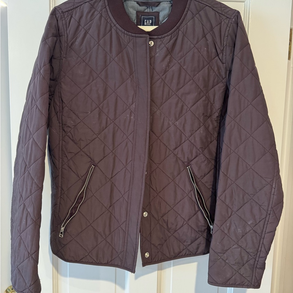 GAP Quilted Jacket in burgundy